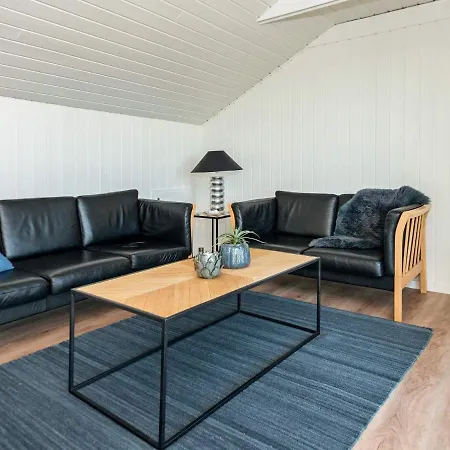6 Person Holiday In *